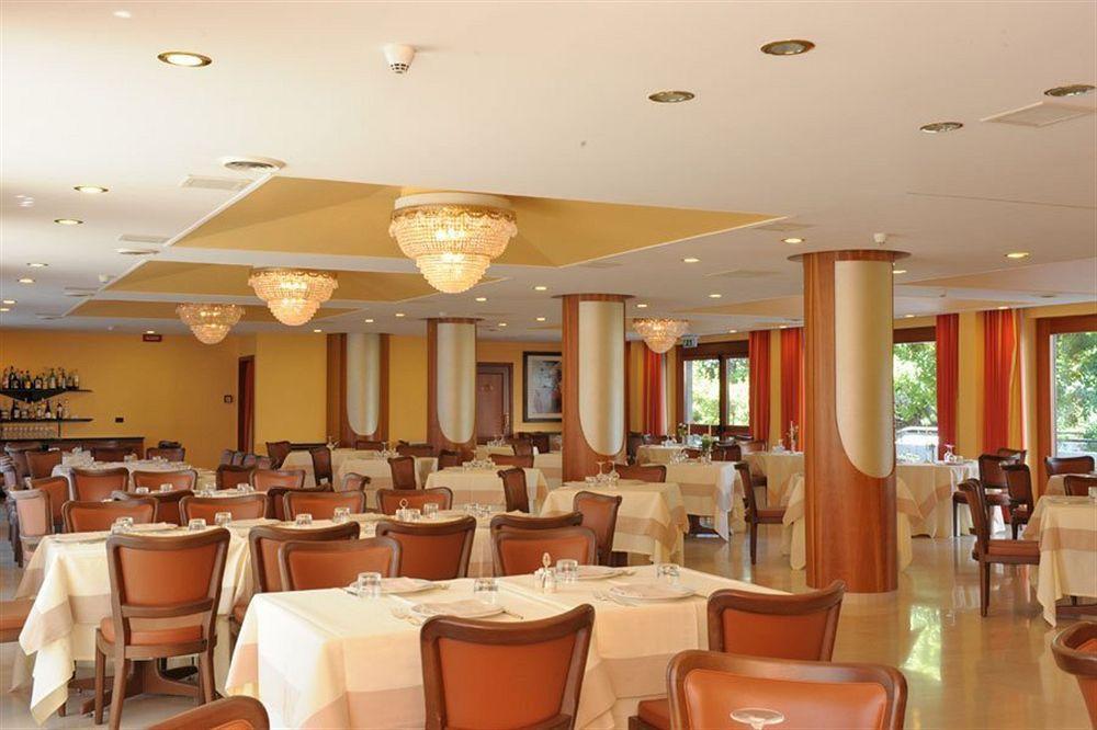 Hotel Svevo 지오이아델콜레 외부 사진