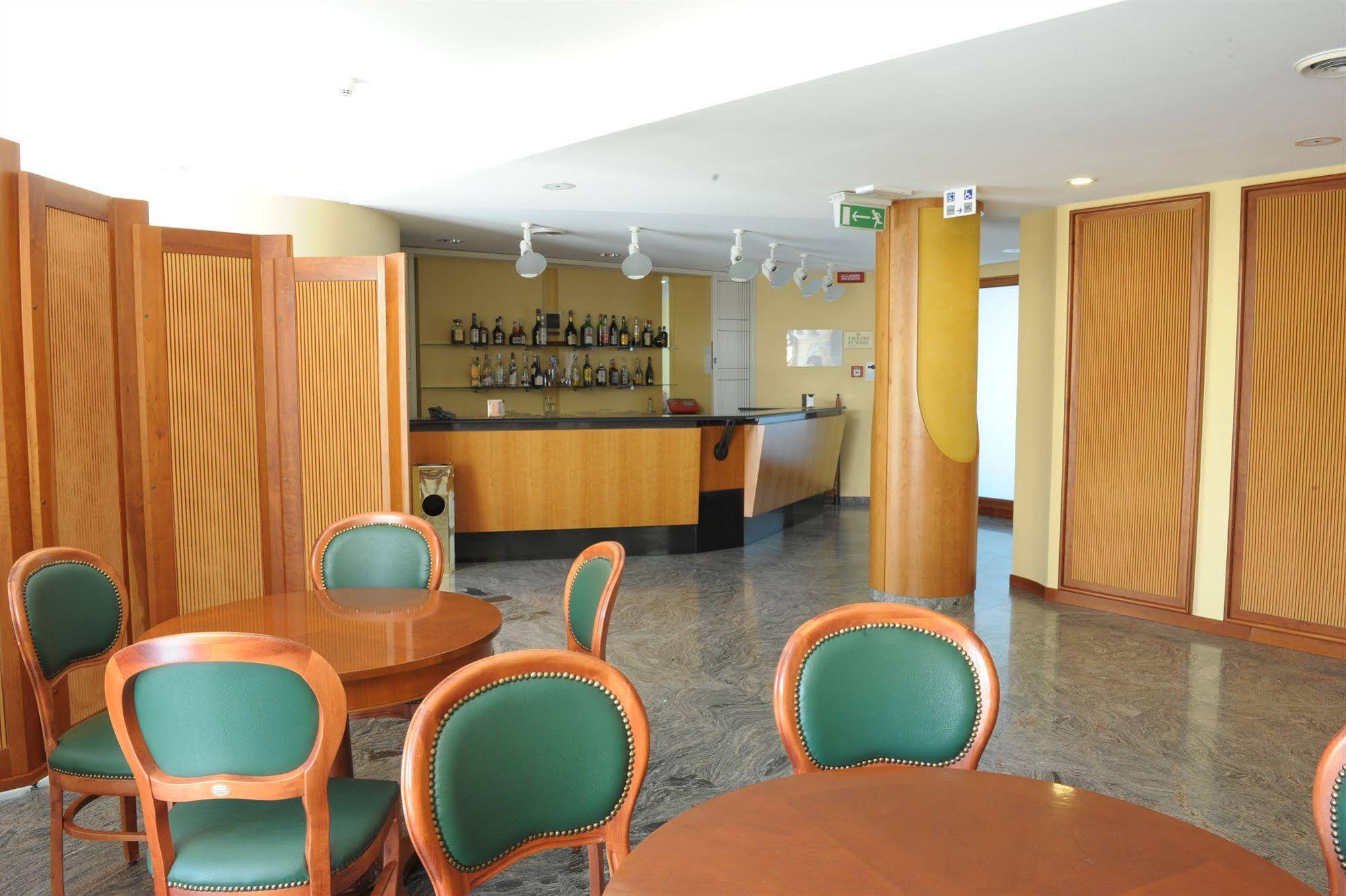 Hotel Svevo 지오이아델콜레 외부 사진